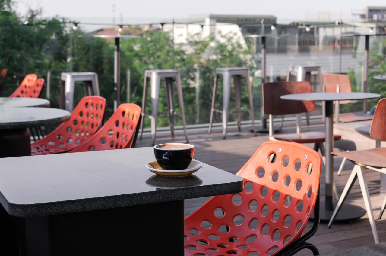 Brik Hotel Odessa Exterior foto